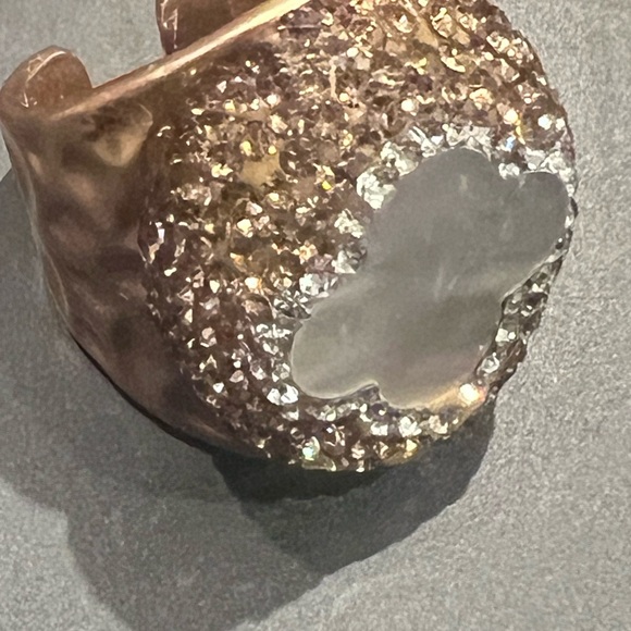 Magnificent rose gold ring with mother of pearl and Swarovski crystals size 7-8 - Picture 3 of 5